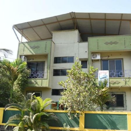 Gulmohar Cottages - Home Stay In 阿里巴格 外观 照片