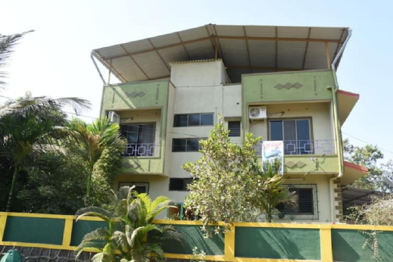 Gulmohar Cottages - Home Stay In 阿里巴格 外观 照片
